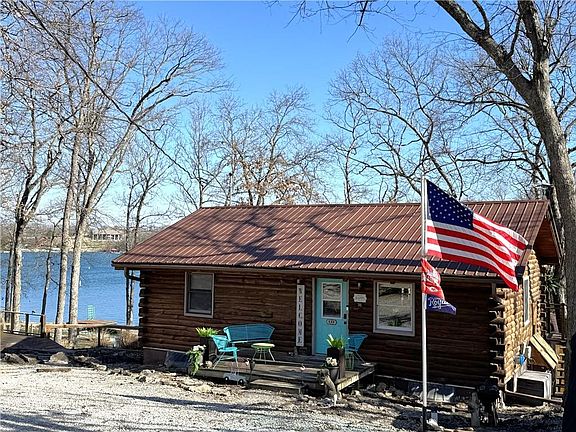 3rd image of 133 Mystic Valley Dr
