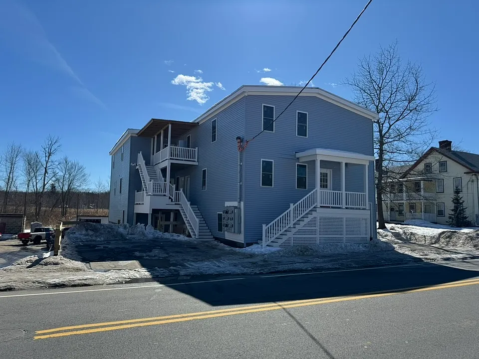 158 Pleasant St