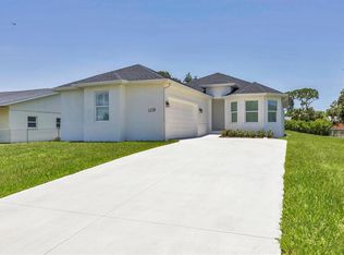 1228 Pineland Ave, Venice, FL 34285