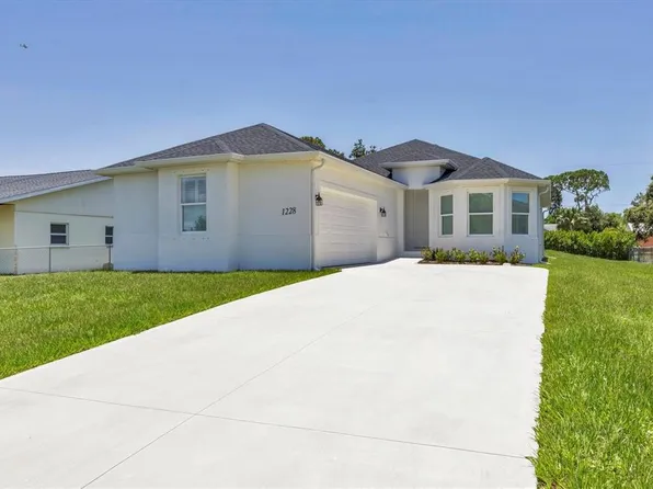 1228 Pineland Ave, Venice, FL 34285