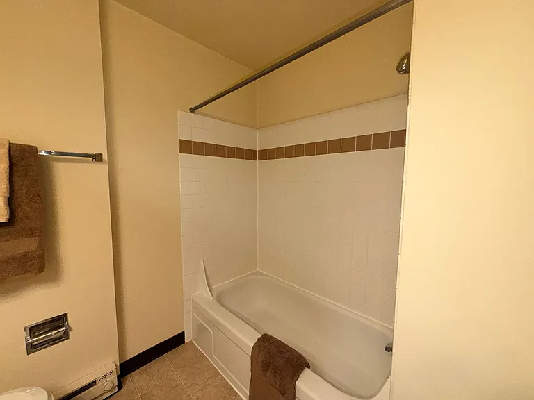4815 SE Railroad Ave — Photo 16