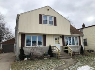 9 Queens Dr, Cheektowaga, NY