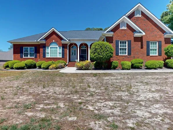 109 Brisbayne Circle, La Grange, NC 28551