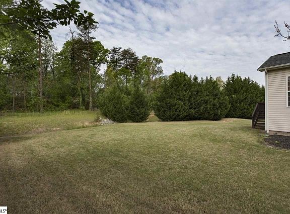 4th image of 117 Hammett Pond Ct