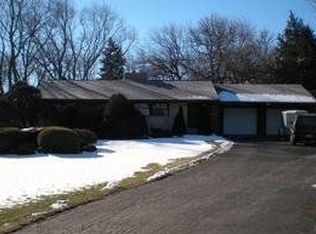 575 W Helen Rd, Palatine, IL 60067