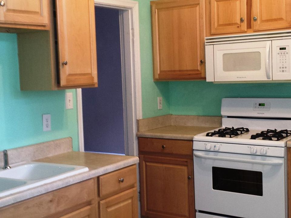 1st image of 3222 W Franklin St #B