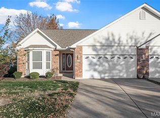 3162 Country Bluff Dr #37A, Saint Charles, MO 63301