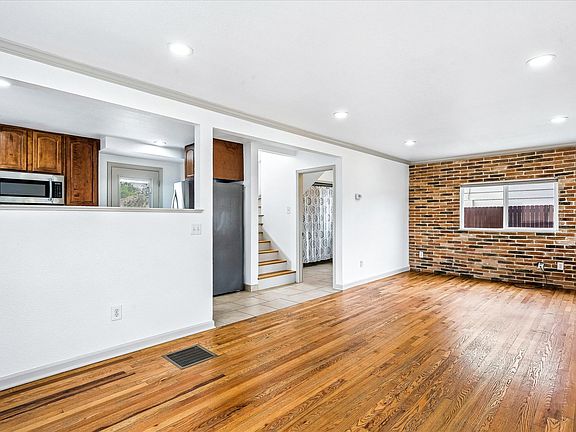 3rd image of 1740 W 52nd Ave