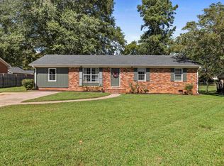 3 Embry St, Taylors, SC 29687