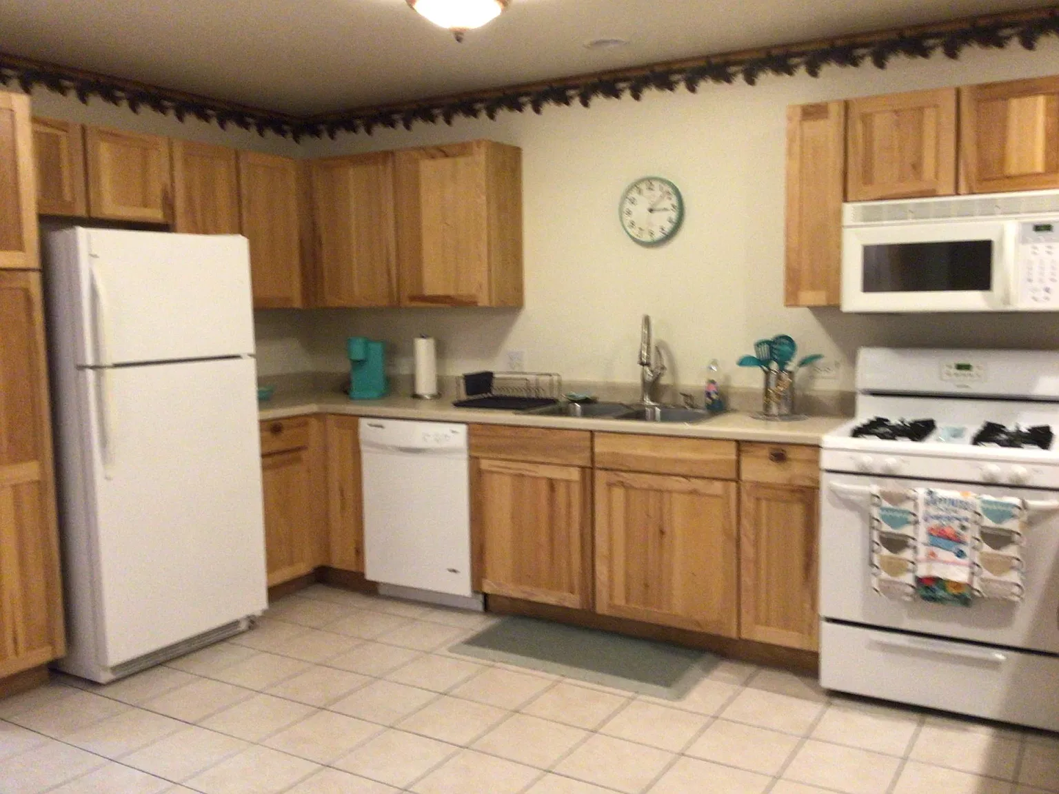 2 bed, 1800 sqft, $1,500 — Photo 4