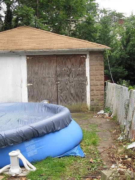 2nd image of 153 Sherman St