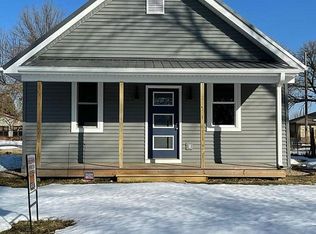 706 S Cherry St, Friend, NE 68359