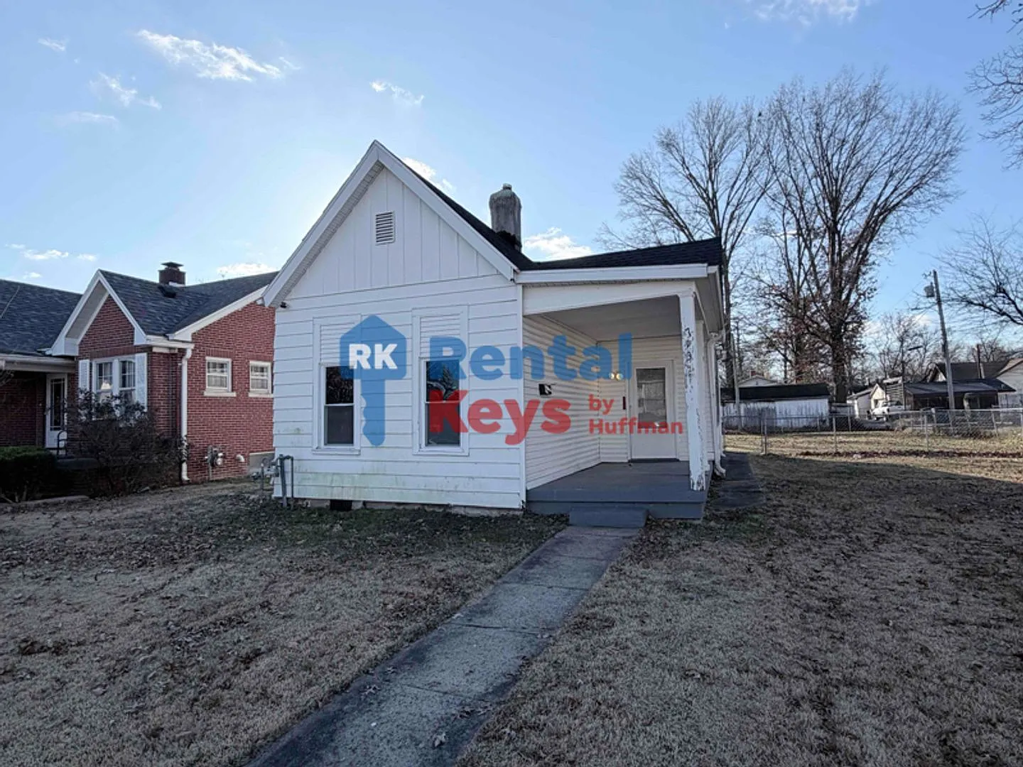Three Bedroom House | Large Backyard | EHA Vouchers — Photo 1