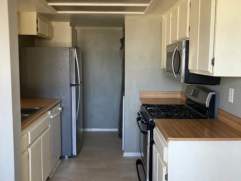 9312 Twin Trails Dr #203 — Photo 6