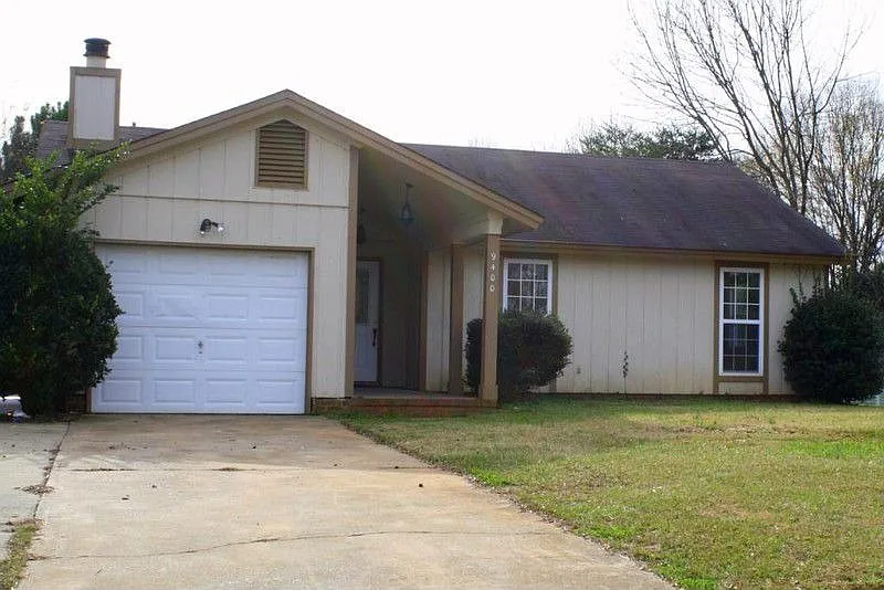 9400 Split Rail Ln photo 1