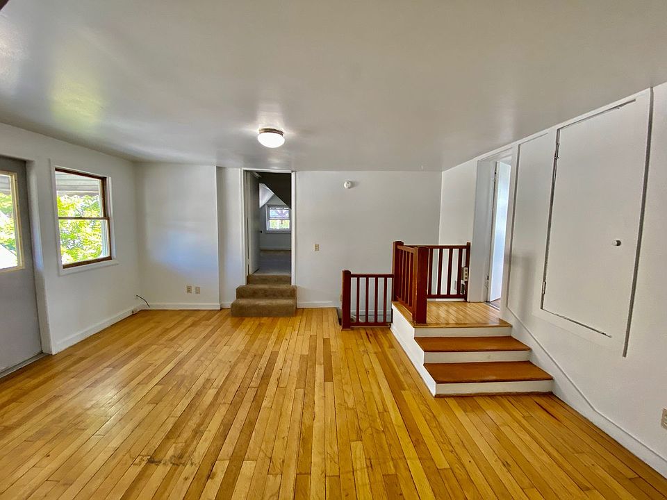 1st image of 506 W Cross St APT 4