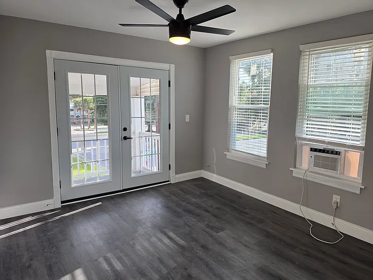202 Luella Ct — Photo 11