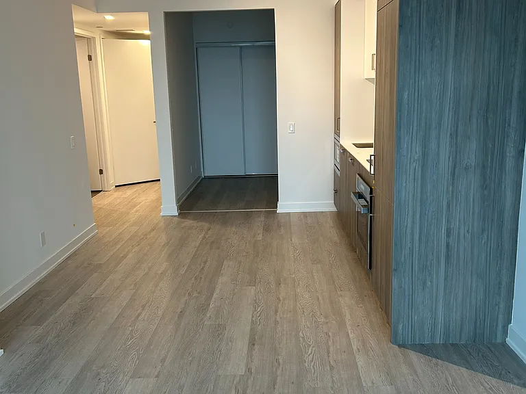 88 Queen St E #2309 — Photo 3
