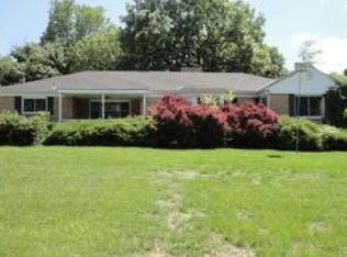 305 SW 3rd St, Lees Summit, MO 64063