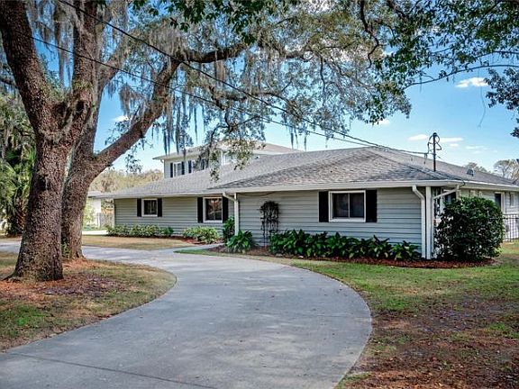 3rd image of 238 Nob Hill Cir