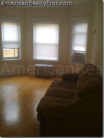 1st image of 6902 N Lakewood Ave APT 3