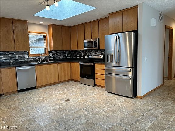 5th image of 33027 Rock Creek Cir