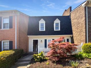 8026 Regent Park Ln, Charlotte, NC 28210