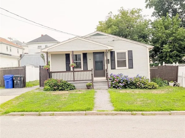 46 W Carpenter St, Pawtucket, RI 02860