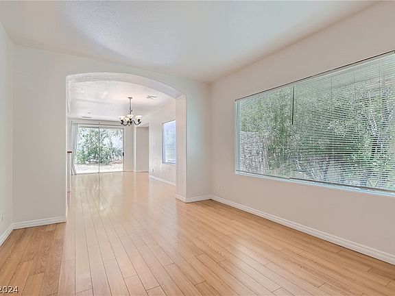 5th image of 10972 Harvest Hill Ln