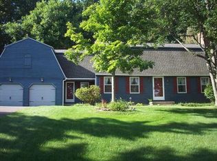 95 Independence Dr, Orchard Park, NY 14127