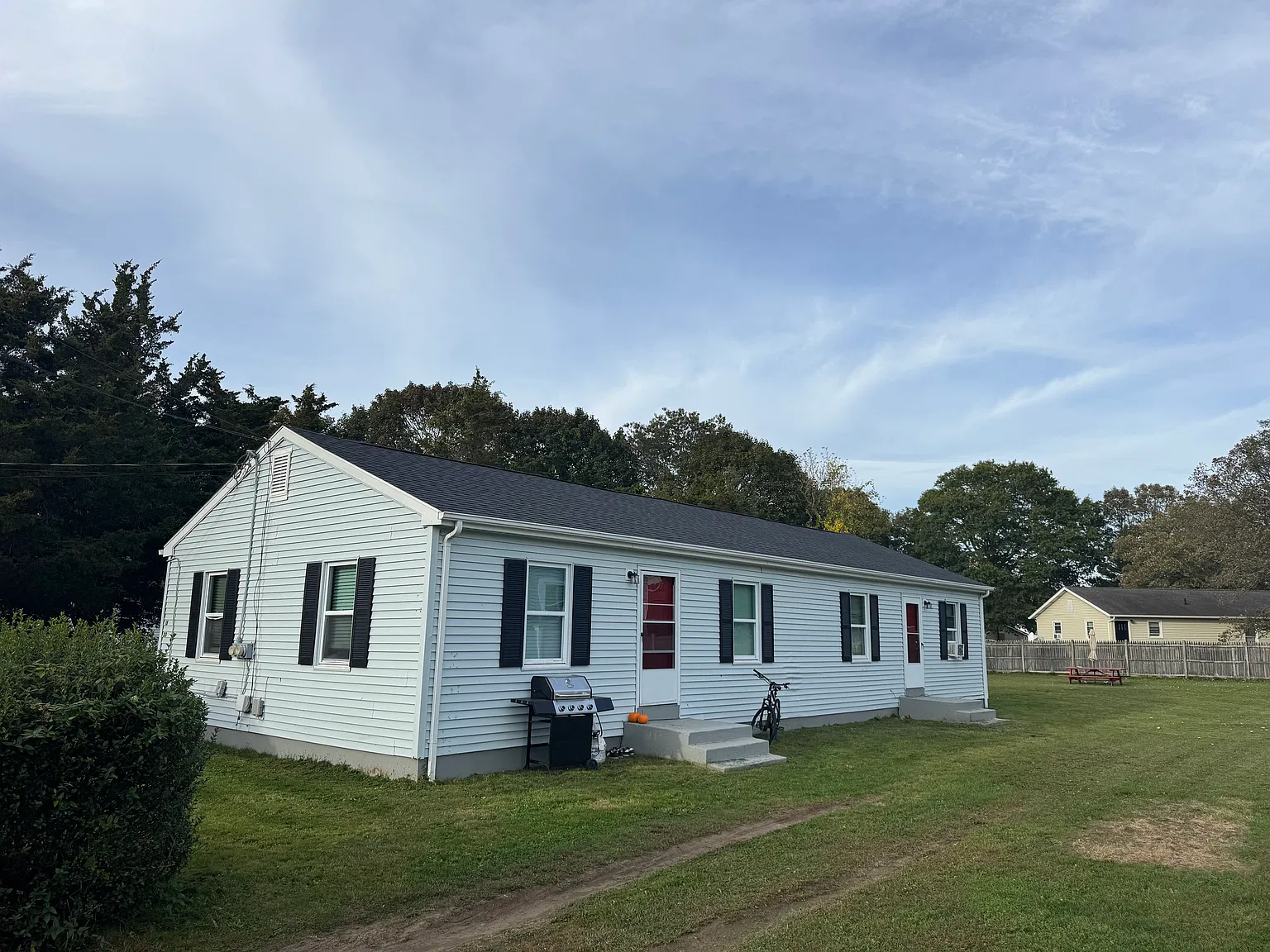 2 bed, 750 sqft, $2,100 — Photo 1