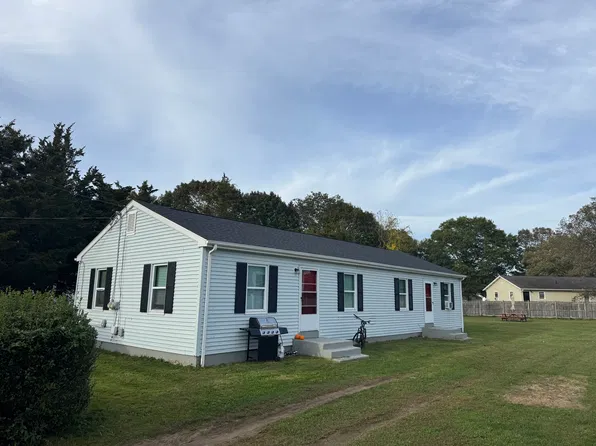 18 Tacoma Ct #2, Groton, CT 06340