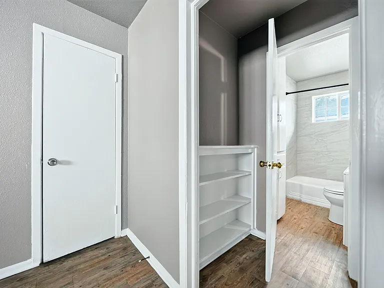 1417 Bennett Ave #G — Photo 8