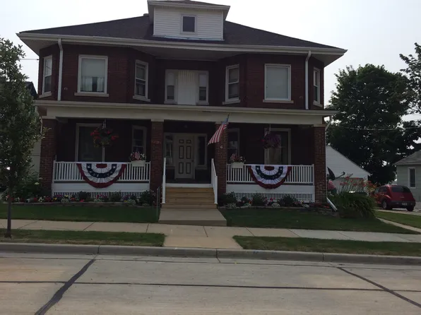 1235 Chatham St, Racine, WI 53402