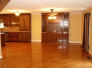 1690 Parkburg Rd, Pinson, TN 38366