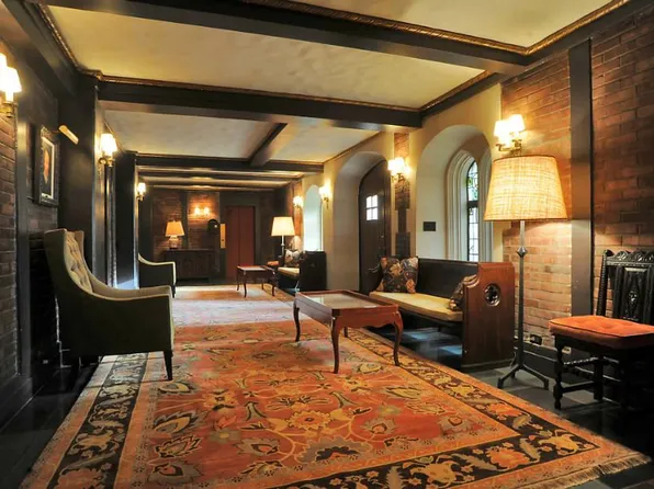 333 East 43rd Street image 7 of 8