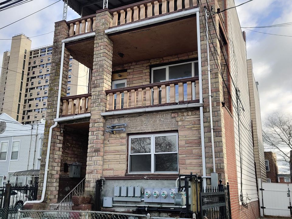 1st image of 2815 W 37th St APT 2