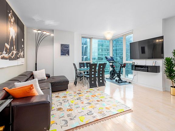 2nd image of 631 Folsom St APT 12B