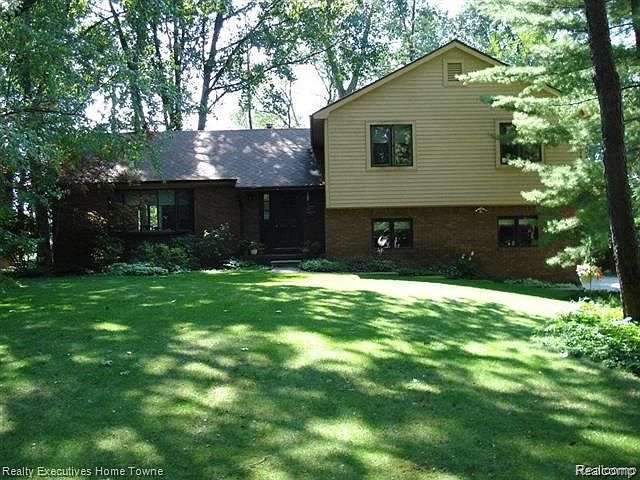 1st image of 2625 Fairway Ln