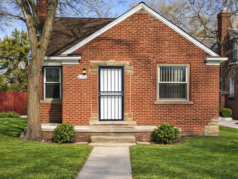 8351 Bliss St — Photo 1