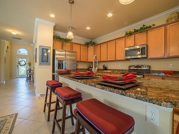 3rd image of 2574 Laurentina Ln