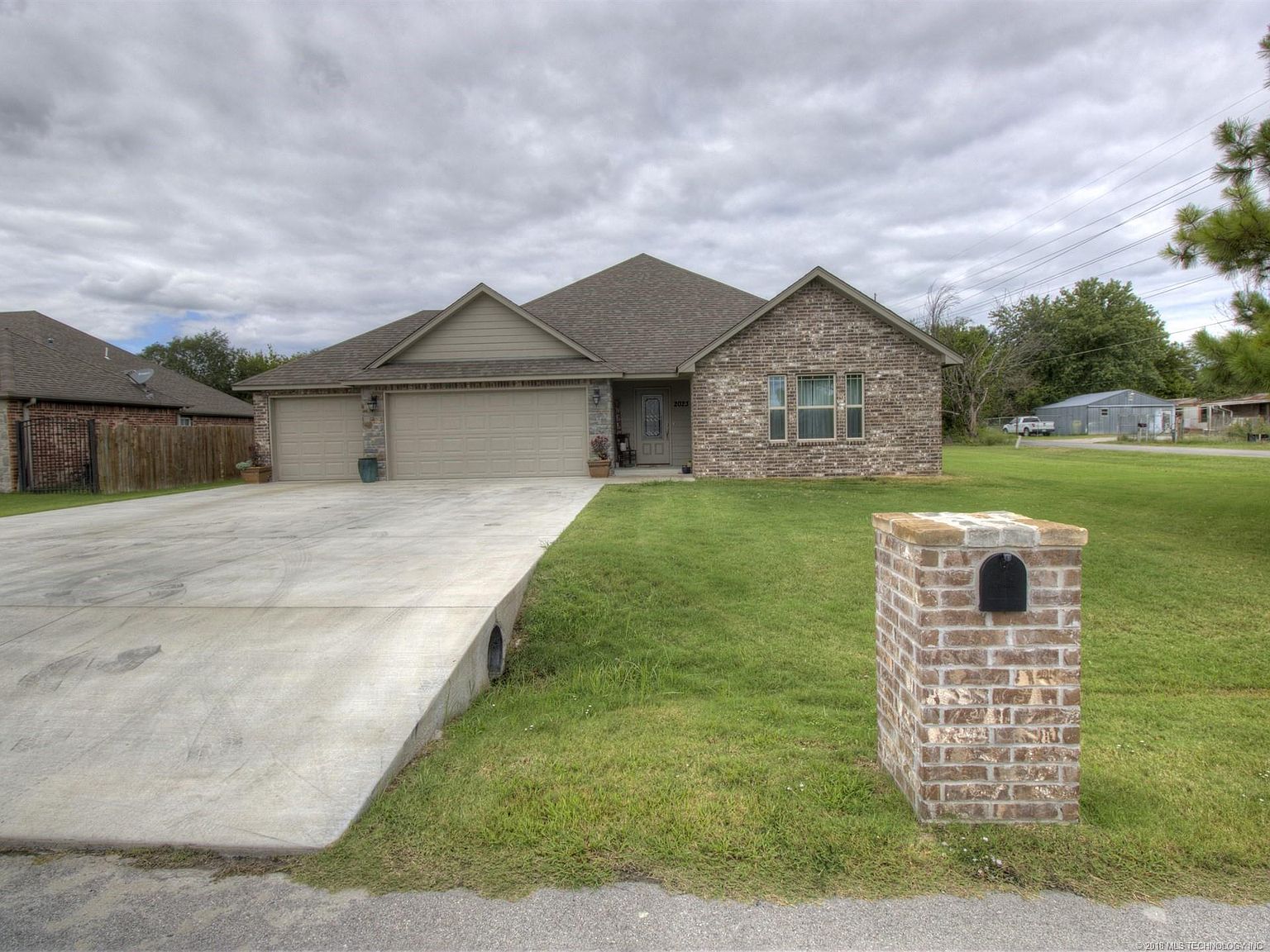 2023 Graham Pl, Pryor, OK 74361 | Zillow