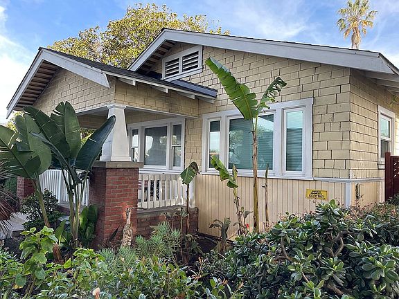 3 bedrooms, 3 baths