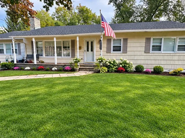 23 Clara Drive, Norwalk, CT 06851