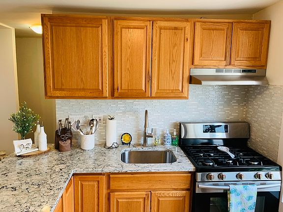 2nd image of 20-66 32nd St #3