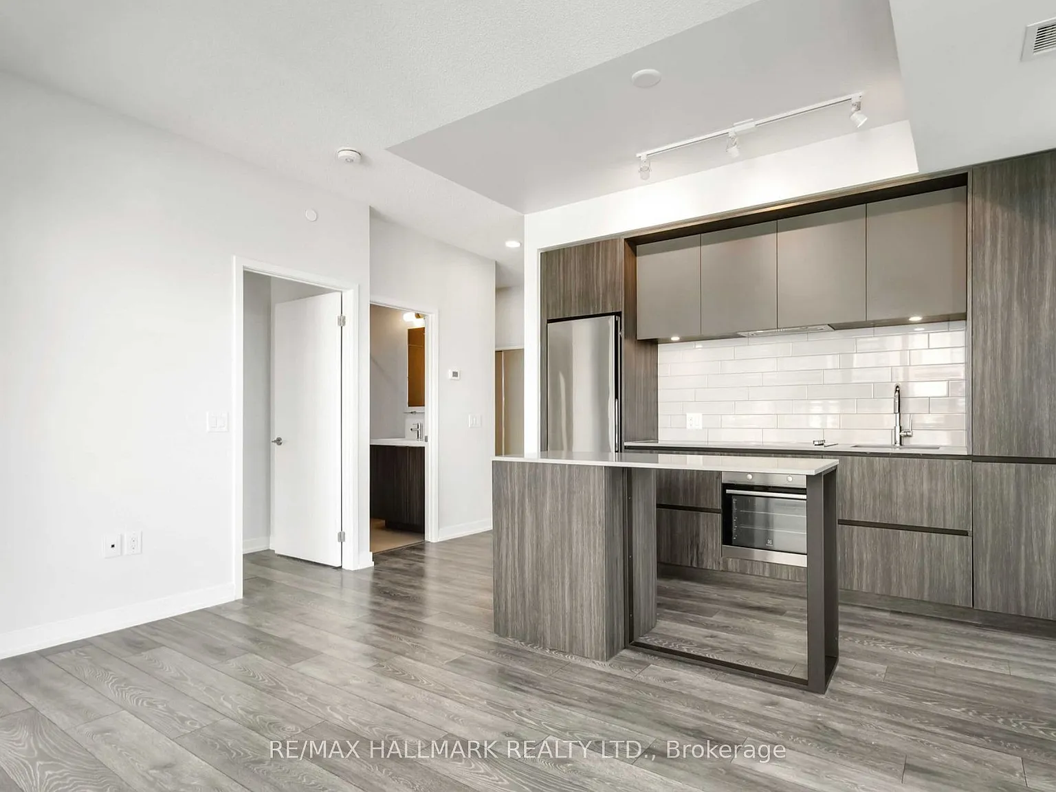 2 bed, $2,895 — Photo 3