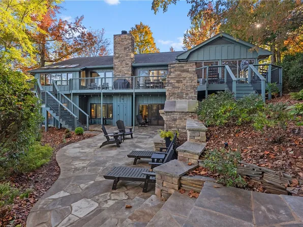 3 Dinghy Ct, Salem, SC 29676