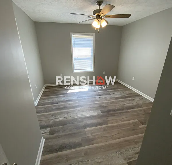 1706 Harris St — Photo 7