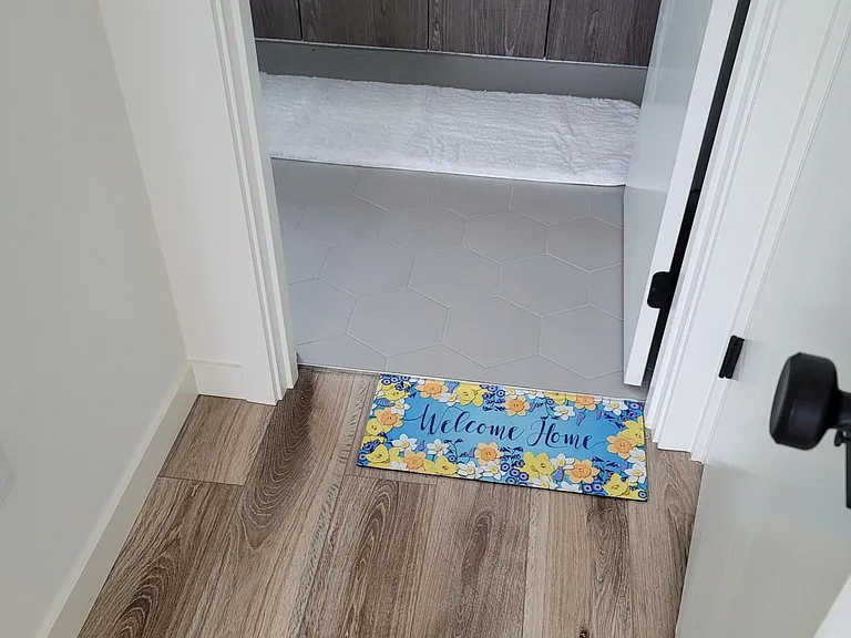 2408B Dexter Ave N — Photo 14