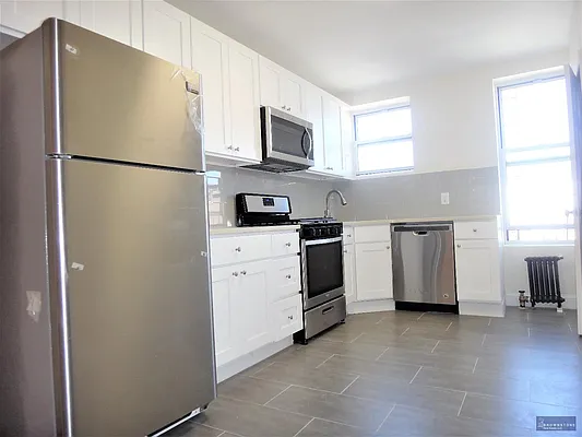 Rented by Brownstone Real Estate | media 9